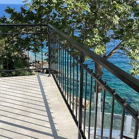 Athos Cape Aparthotel Pyrgadikia